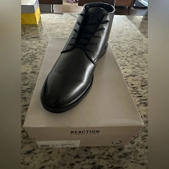 Kenneth Cole Reaction | Shoes | Kenneth Cole Parker Chukka  display picture 1